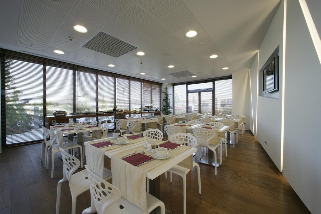 New Ipoint Hotel ซาน จิโอวานนิ อิน เปอร์ซิเชโต ภายนอก รูปภาพ